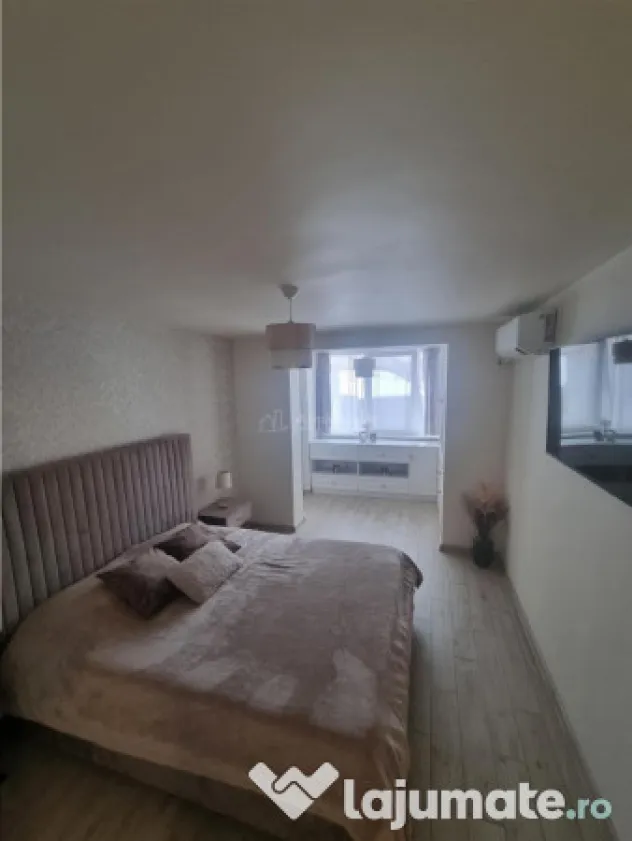 Apartament 3 cam et 2 decomandat renovat zona Colfescu
