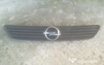 Grila radiator Opel Astra G