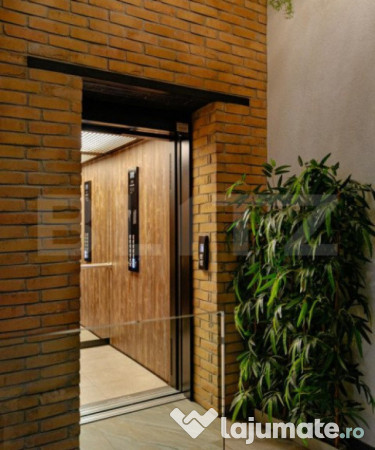 Apartament de LUX la inchiriat, cu 3 camere, 83 mp, zona cen
