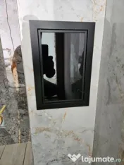 Ușă de vizitare cu ramă din aluminiu 