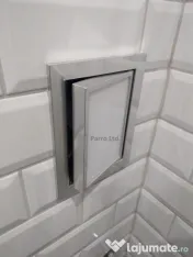 Ușă de vizitare cu ramă din aluminiu 
