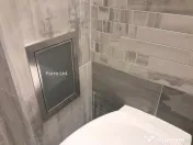 Ușă de vizitare cu ramă din aluminiu 