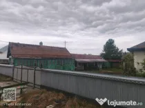 2 Case + 1600 mp Teren, zona centrala Balinesti, Siret