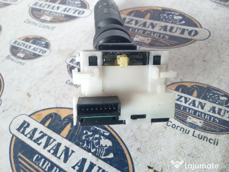 Maneta bloc lumini Nissan Qashqai 2011