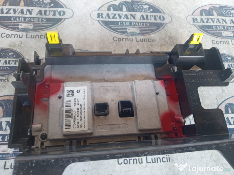 Display navigatie Renault Kadjar 2016