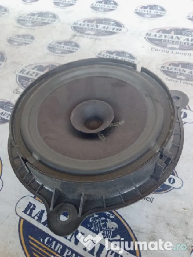 Boxa stanga spate Nissan Juke 2011
