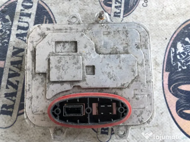 Droser xenon dreapta Nissan Qashqai 2011