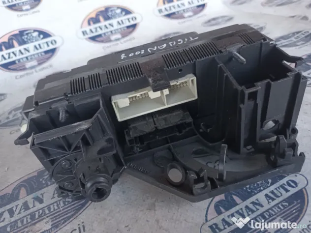 Panou comanda clima Volkswagen Tiguan 2008