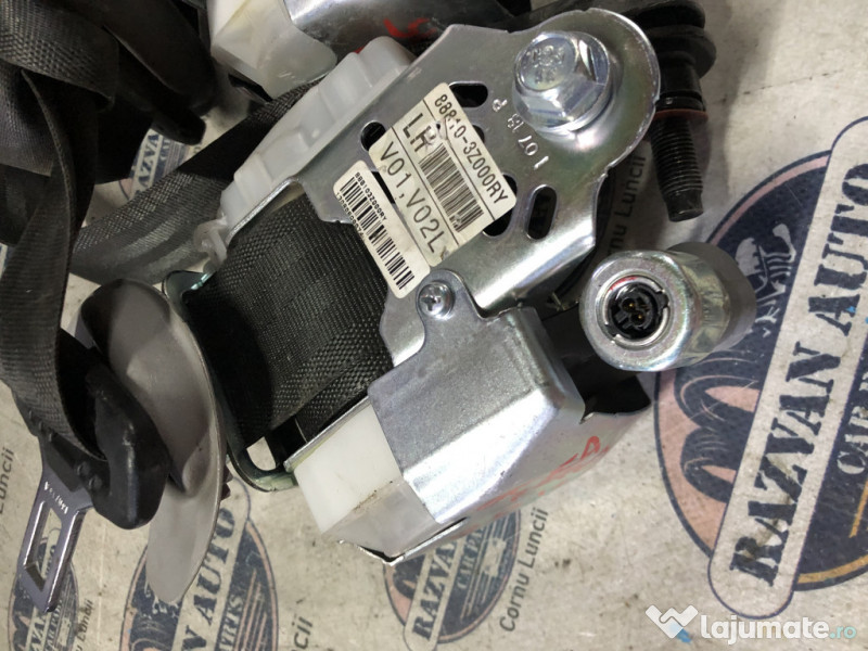 Set Centuri fata cu capsa Hyundai I40 2015