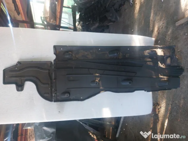 Scut lateral stanga Skoda Octavia 3 Berlina 2016