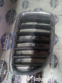Grila centrala dreapta BMW X1 2010