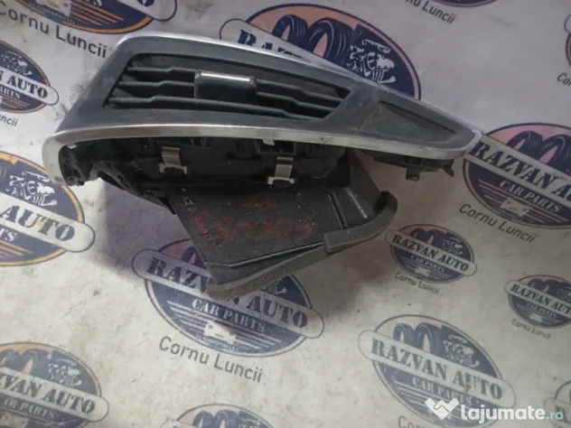 Grila ventilatie stanga Ford Focus 3 2012