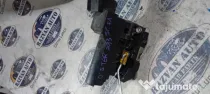 Broasca stanga fata Dacia Duster 2013