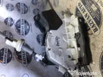 Broasca stanga spate Volkswagen Passat B8 Berlina 2016