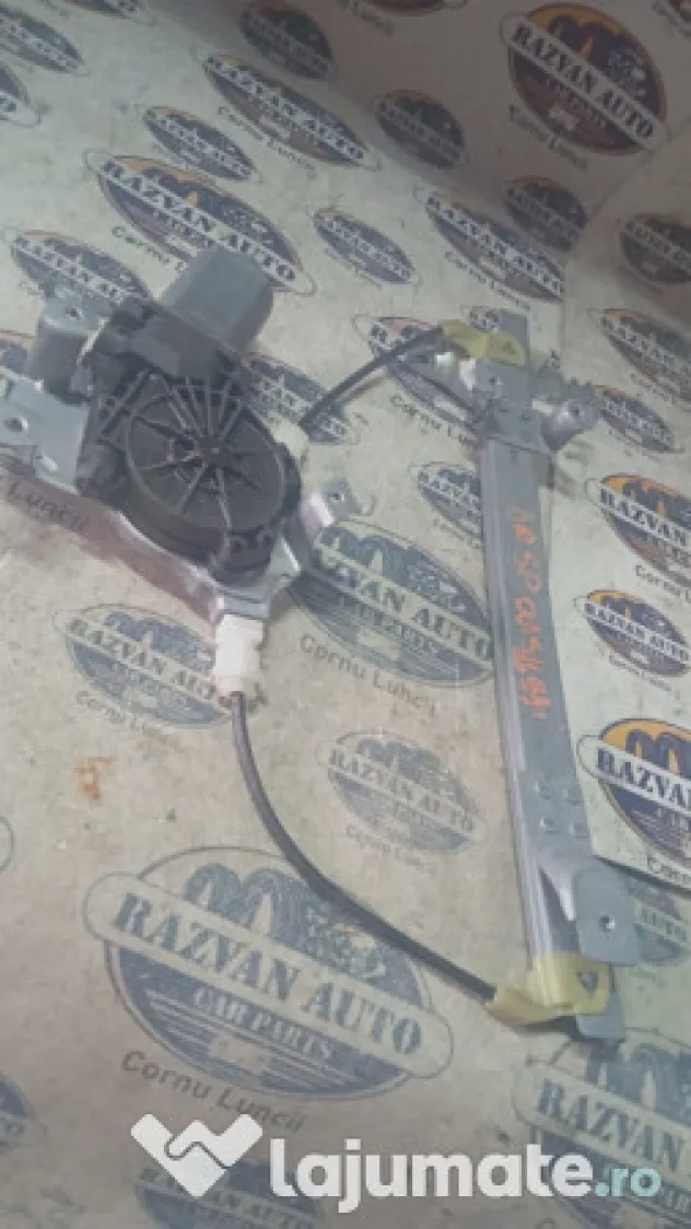 Macara geam dreapta spate Nissan Qashqai 2011