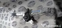 Macara geam dreapta fata Dacia Duster