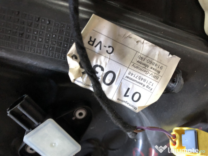 Macara geam dreapta fata Volkswagen Passat CC 2012