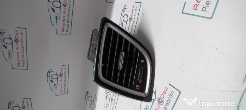 Grila ventilatie stanga Mazda 3 2014