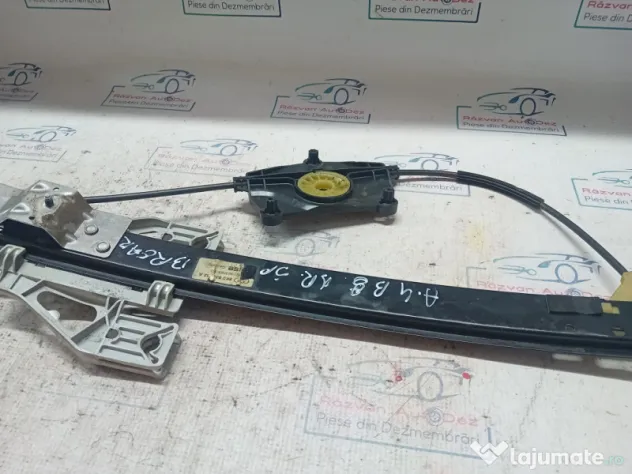 Macara geam dreapta spate Audi A4 B8 2012