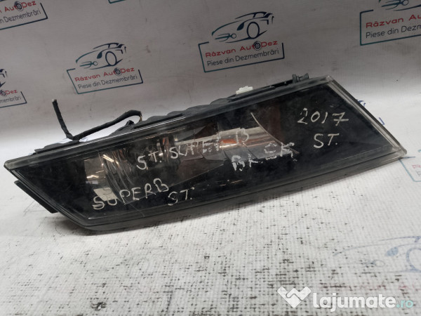 Proiector stanga Skoda Superb 3 2017