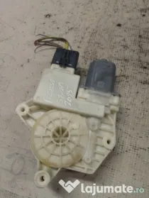 Motoras macara stanga fata Citroen Picasso 2015