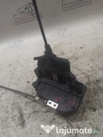 Broasca stanga spate Nissan Juke 2010