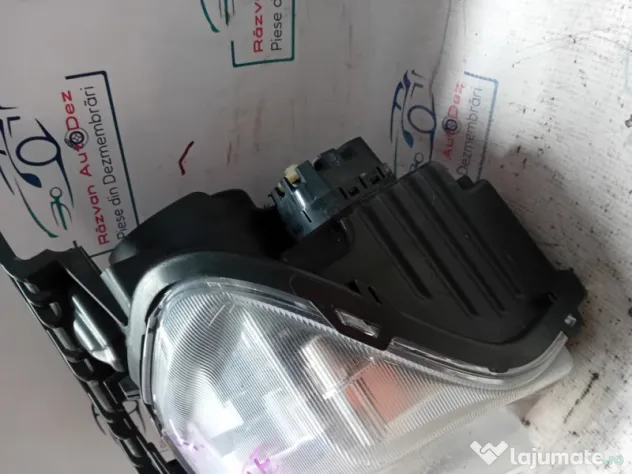 Far stanga Nissan Juke 2014