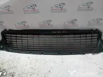 Grila bara fata Dacia Duster 2012