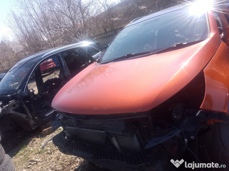 Capota fata Kia Sportage 2012