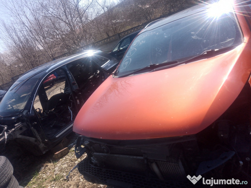 Capota fata Kia Sportage 2012