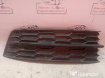 Grila proiector stanga Skoda RAPID 2013