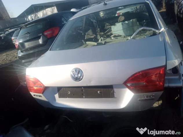 Hayon Volkswagen Jetta 2012