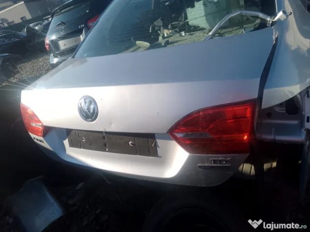 Hayon Volkswagen Jetta 2012