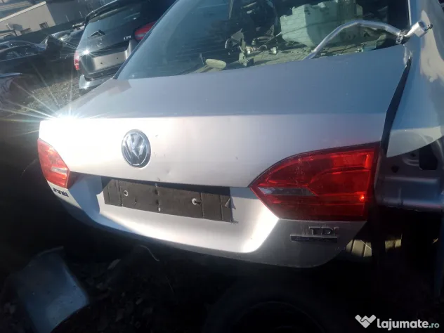 Hayon Volkswagen Jetta 2012