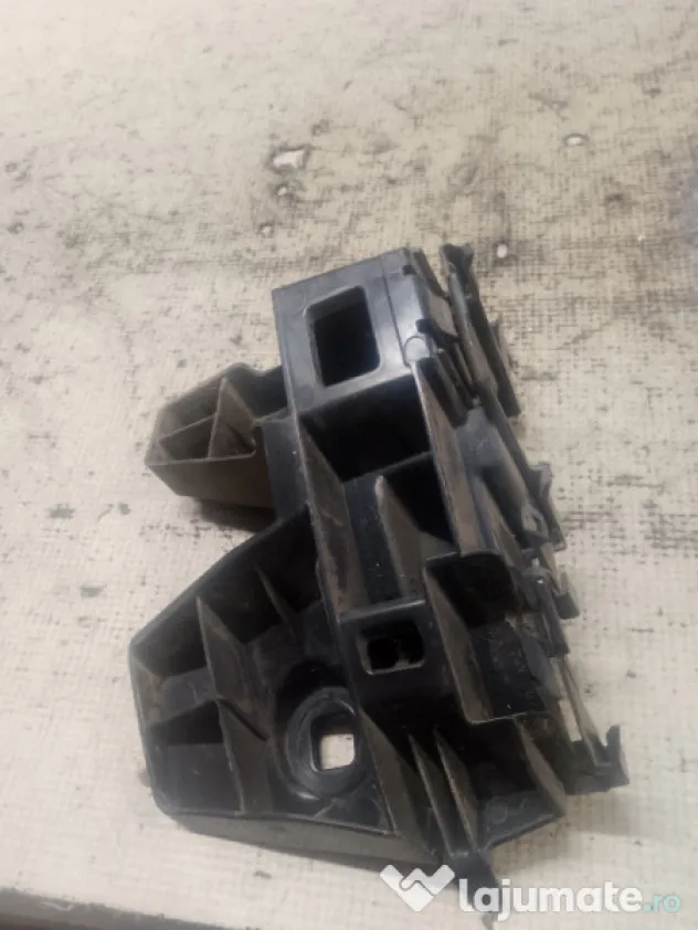 Suport dreapta bara spate Volkswagen Passat B8 2015