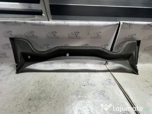 Grila stergatoare Audi A1 2012