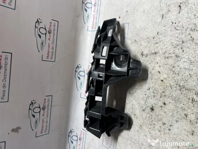 Suport dreapta bara spate Volkswagen Passat B8 2015