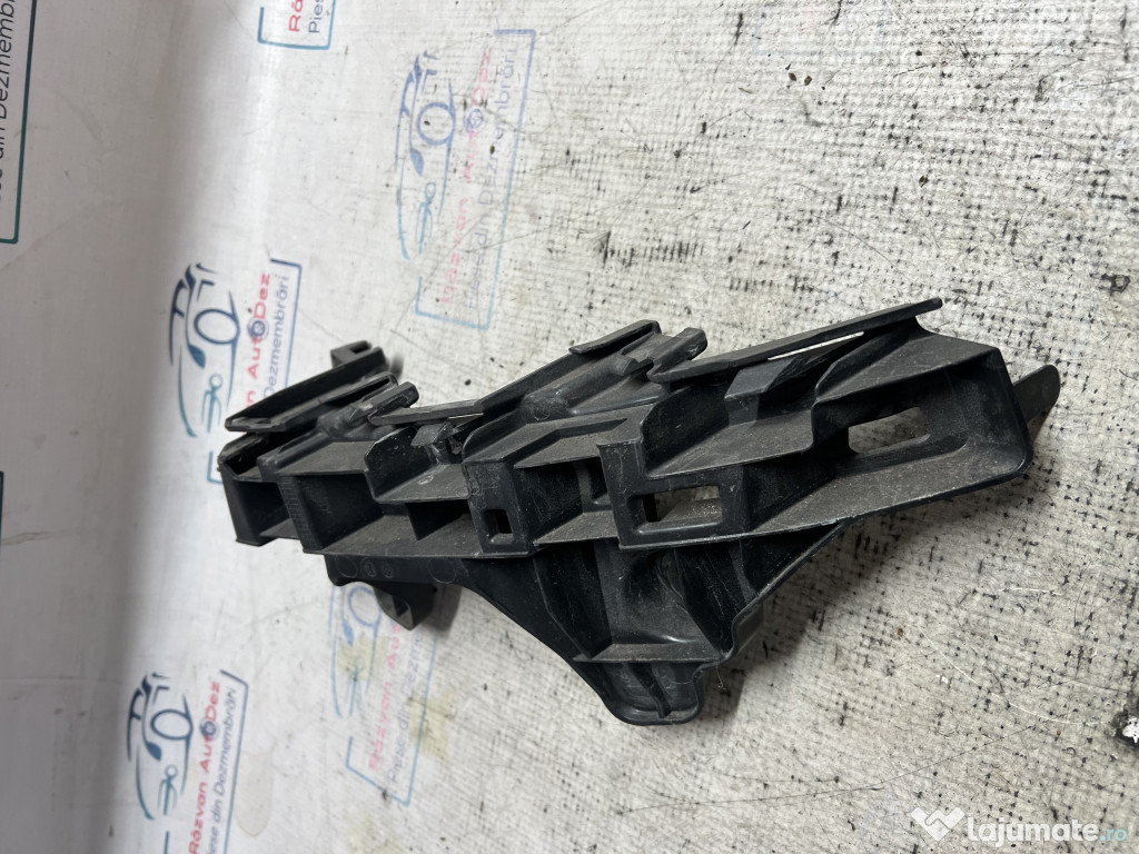 Suport dreapta bara spate Volkswagen Passat B8 2015
