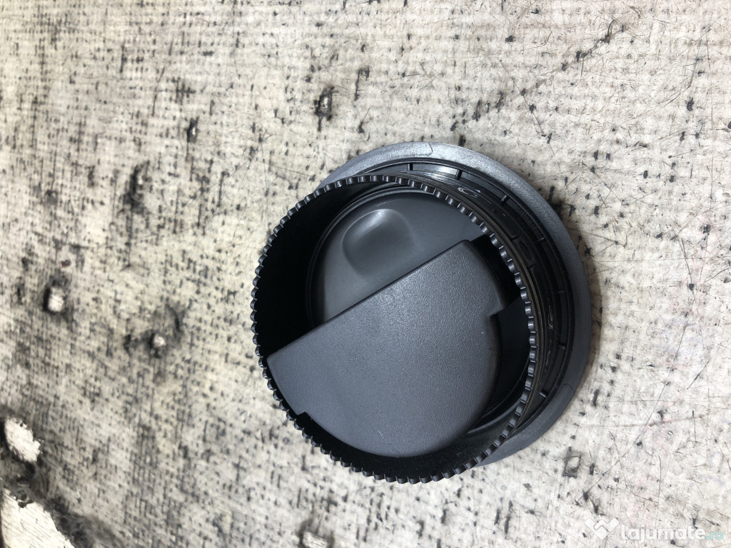 Grila ventilatie Dacia Sandero 2 1.0 Benzina 2015