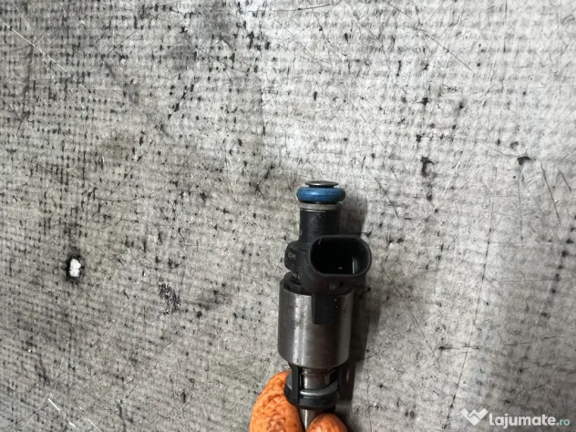 Injector Audi A5 2008