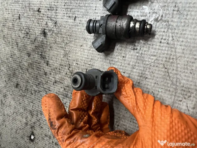 Injector Volkswagen Golf 6 2010