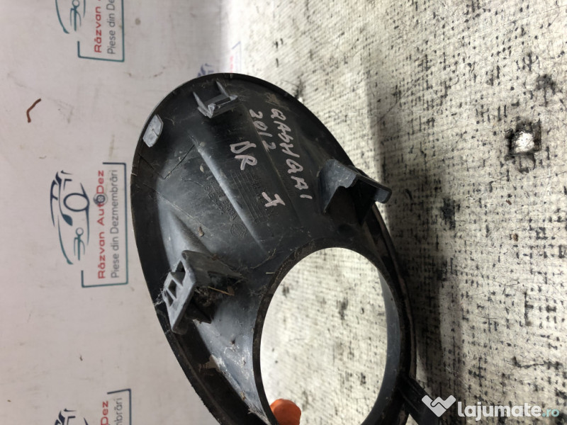 Grila proiector dreapta Nissan Qashqai 1.6 Motorina 2012