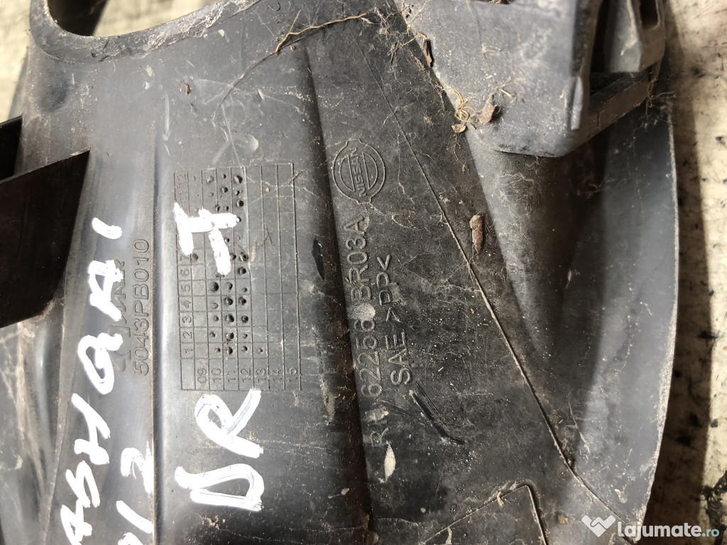 Grila proiector dreapta Nissan Qashqai 1.6 Motorina 2012