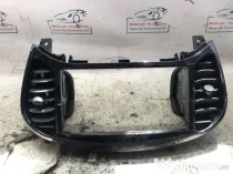 Grila ventilatie centrala Nissan Juke 1.6 Benzina 2015
