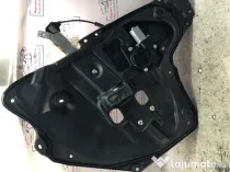 Macara geam stanga fata Mazda 3 Berlina 2015