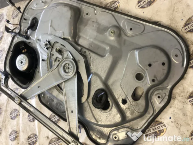 Macara geam stanga fata Ford Kuga 2014