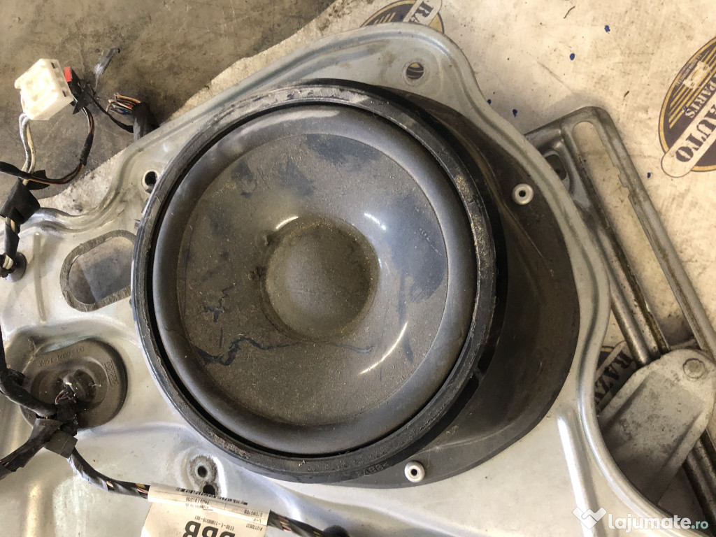 Macara geam stanga fata Ford Kuga 2014