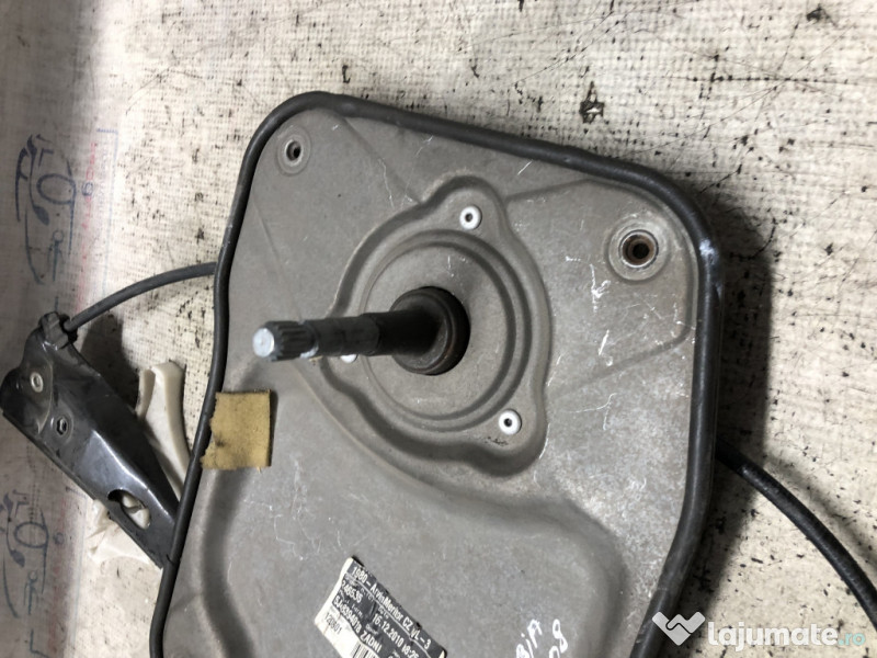 Macara geam stanga spate Skoda Fabia 2008