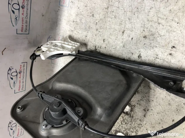 Macara geam stanga spate Skoda Fabia 2008