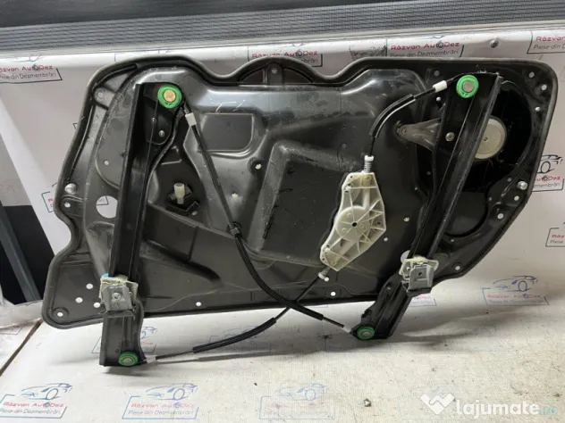 Macara geam stanga fata Volkswagen Passat B7 2012